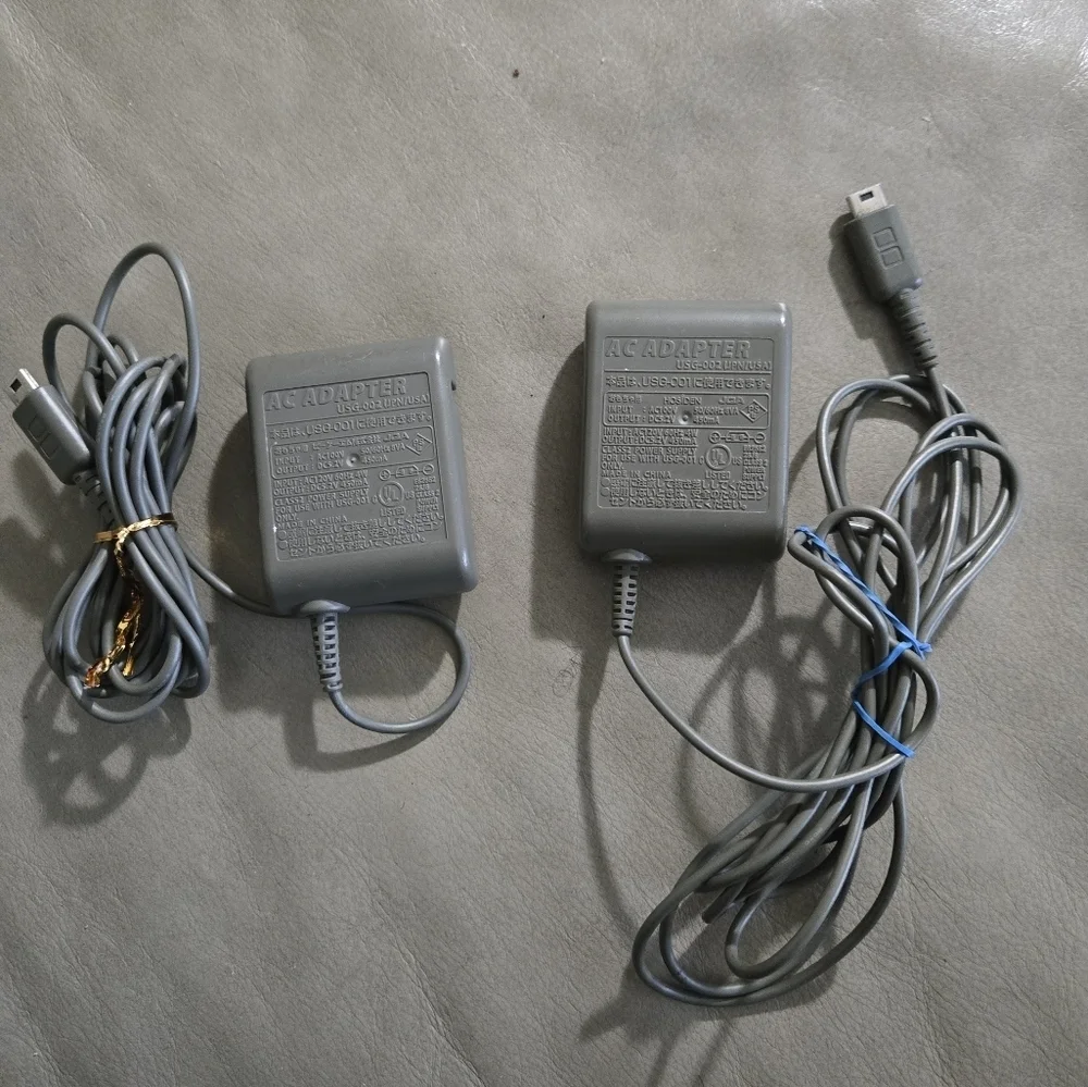 2 Gray Nintendo Ds Lite Chargers